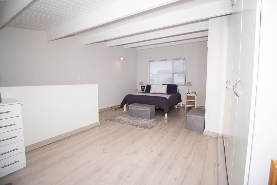 2 Bedroom Property for Sale in Burgundy Estate Western Cape